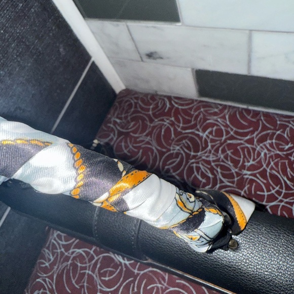 NWOT Chic Black Satchel with Gold Lock (unbranded) - Picture 5 of 6